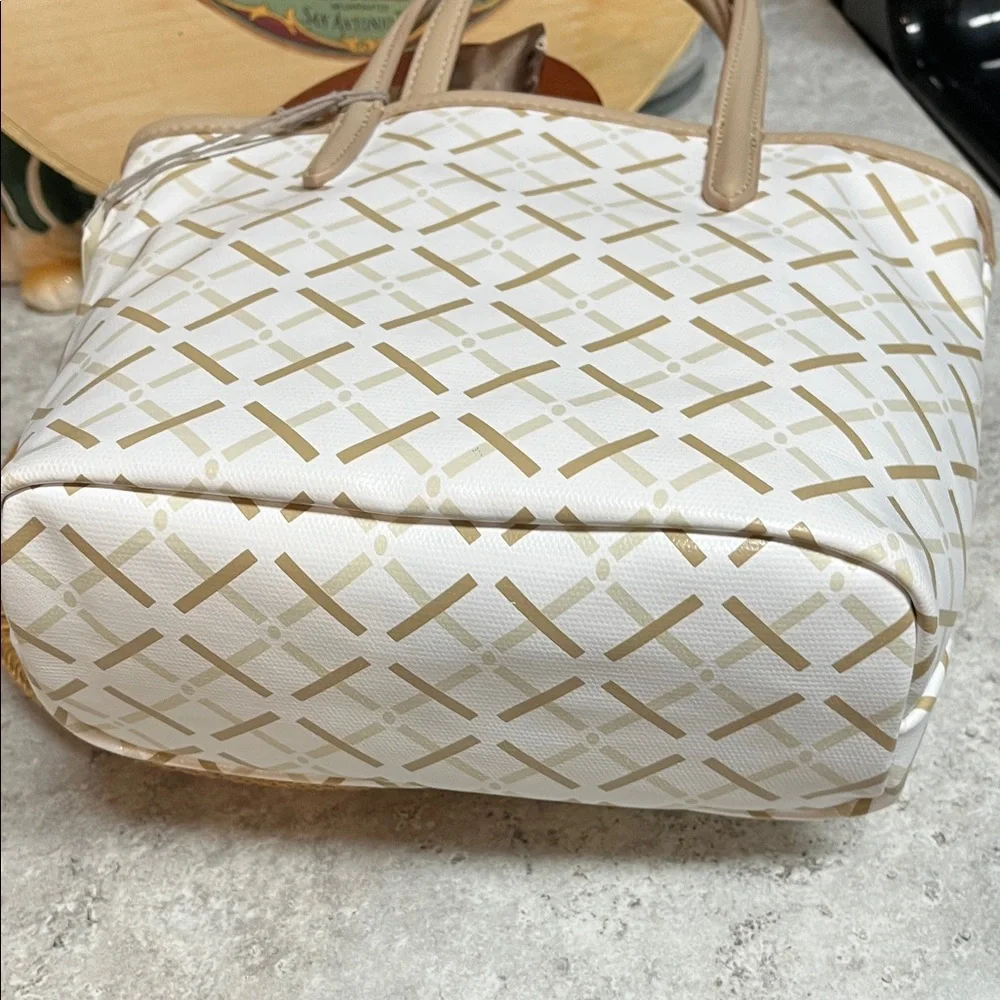 NWT a new day Cream and Gold Tote Bag - Picture 4 of 5